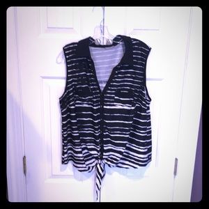 Black and white sleeveless blouse